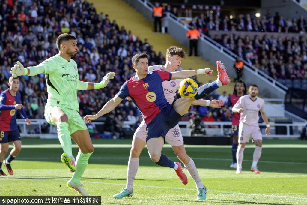 巴萨严打黄牛票！百起转售案震撼揭露，法兰克福战役前瞻